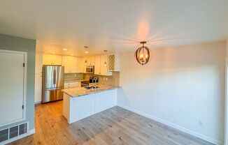 Completely Remodeled 2 Bed, 2.5 Bath End-Unit Townhome in Tierrasanta