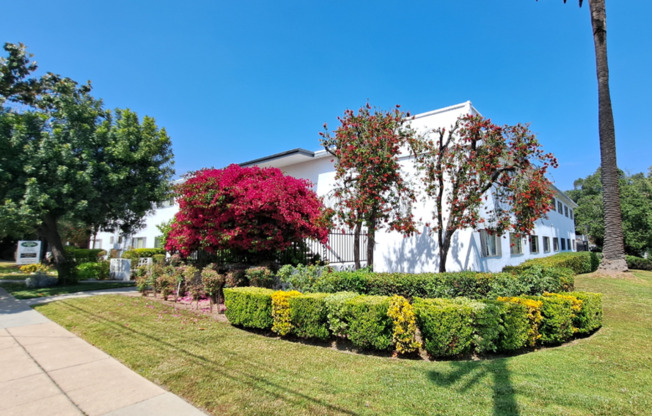 100 S. Altadena Drive