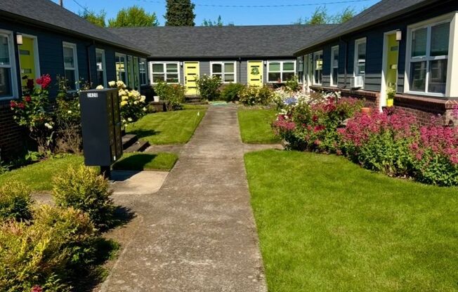 1 bed, 1 bath, 572 sqft, $1,575, Unit 2400-02