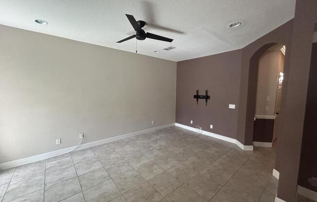 403 TUSCAN LN