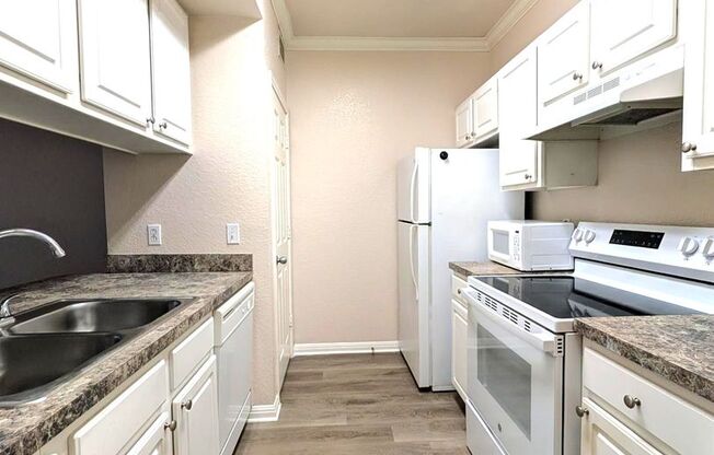 1 bed, 1 bath, $1,450, Unit Unit 219