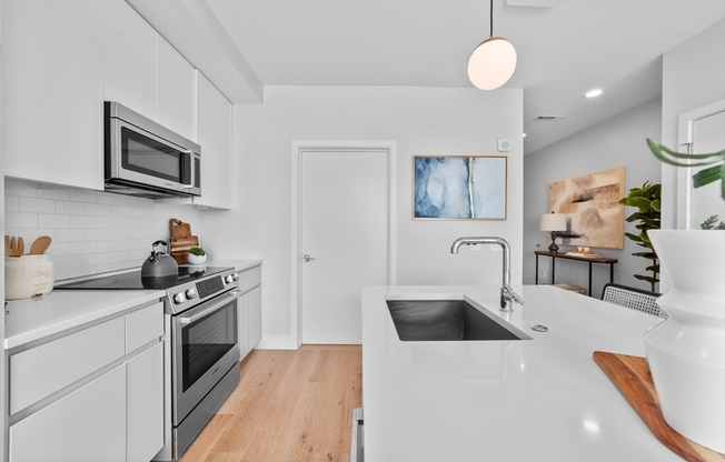 Studio, 1 bath, 531 sqft, $2,800, Unit 617