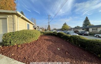 3 beds, 2 baths, $3,250