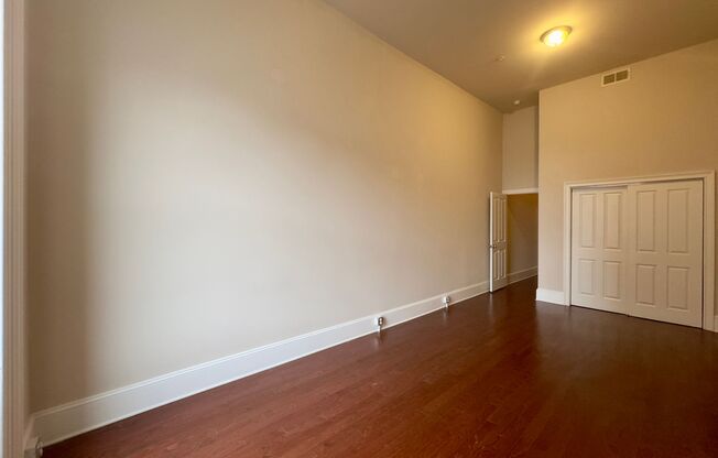 Apartment Units in Mt Vernon, Baltimore, MD!