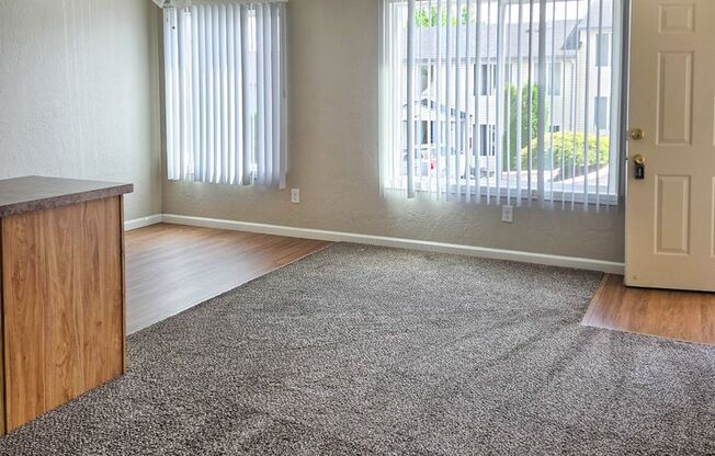 1 bed, 1 bath, 640 sqft, $1,050, Unit 19
