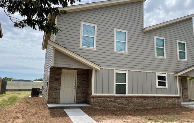 3 bed 2 bath town home in Putnam City Schools! All appliances
