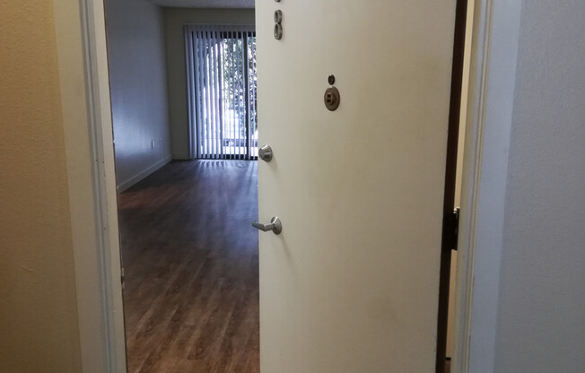 1 bed, 1 bath, 650 sqft, $995, Unit #108