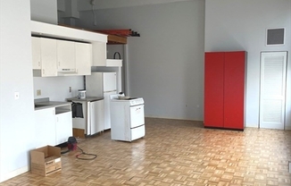 Studio, 1 bath, 480 sqft, $2,600, Unit 212