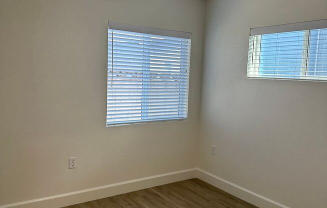 2 beds, 1 bath, 600 sqft, $2,450, Unit 3360 Luna Ave