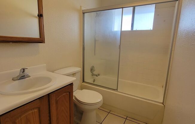 3 beds, 2 baths, $1,750