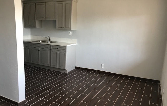 1 bed, 1 bath, 800 sqft, $2,500, Unit APT 8