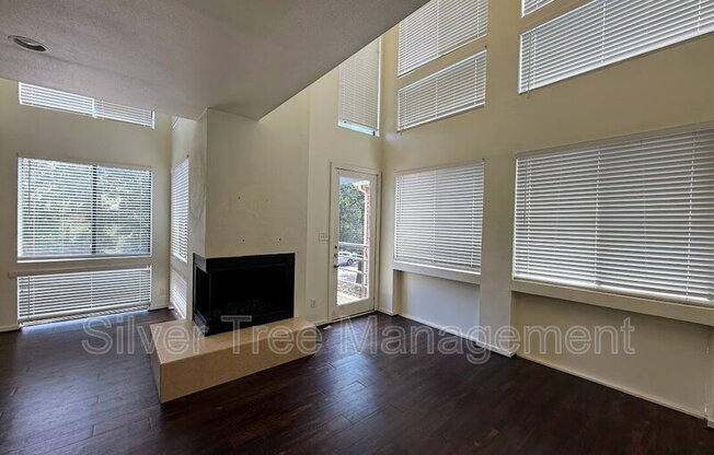4015 Bowser Avenue