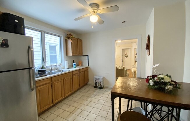 3 beds, 1 bath, $3,600, Unit 2