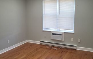 Studio, 1 bath, 300 sqft, $1,395, Unit 3222 - 108