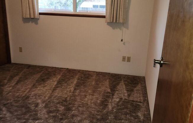 2 beds, 1 bath, $1,500