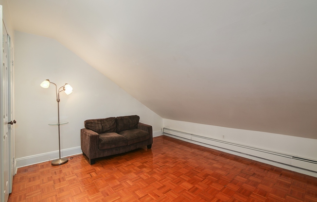 306 LAFAYETTE AVE