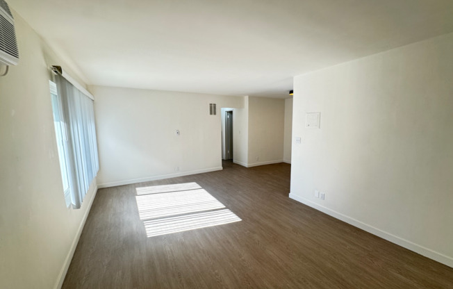 2 beds, 2 baths, $2,495, Unit 01