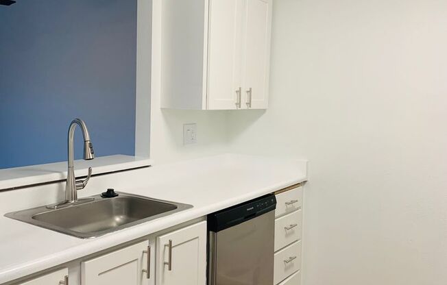 1 bed, 1 bath, 800 sqft, $2,000, Unit 232
