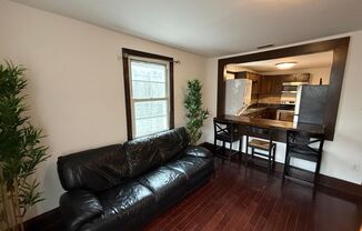 6 beds, 2 baths, 1,600 sqft, $2,000, Unit Unit 3