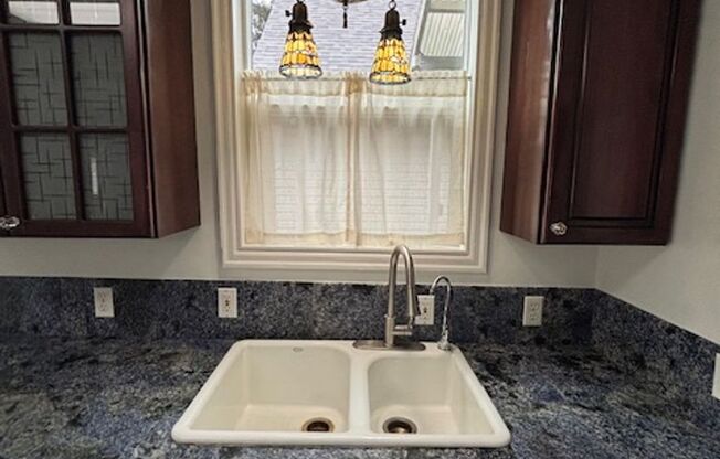 2 Bedroom 1 Bath Apt in Newberg