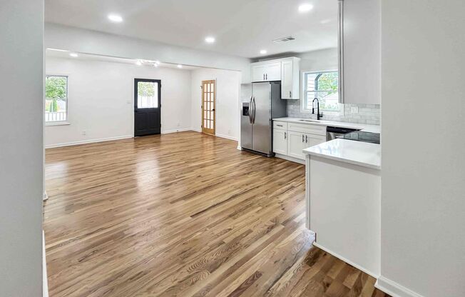 3 beds, 2 baths, $2,499