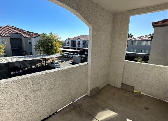 2 beds, 2 baths, $1,350