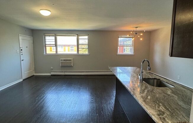 2 beds, 1 bath, 900 sqft, $1,395, Unit A3D