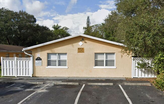 611 SW 12 AVE -611 SW 11 AVE LLC