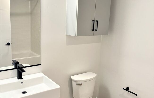 Studio, 1 bath, 464 sqft, $2,445, Unit 411