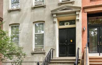 215 BERGEN ST