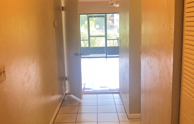 2 beds, 2.5 baths, $1,425, Unit Unit 403