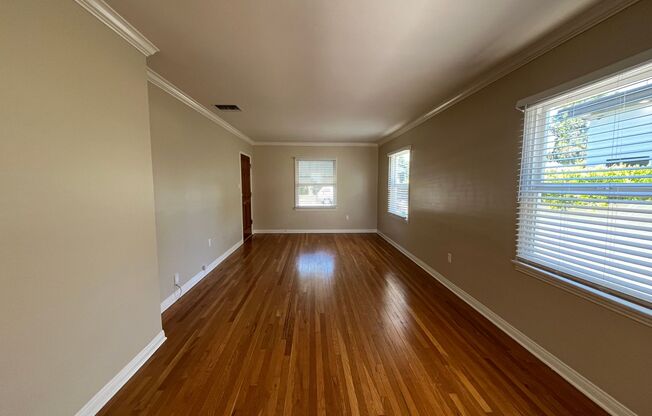 AVAILABLE NOW! 3+2 w/bonus room + appliances included!