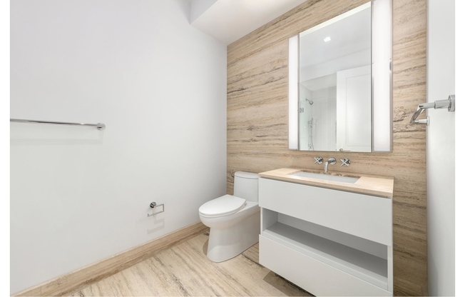 1 bed, 1 bath, 700 sqft, $5,995, Unit 709