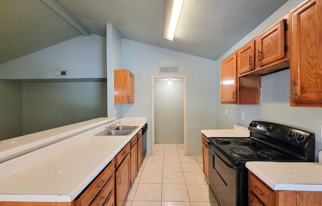 3 beds, 2 baths, $1,300