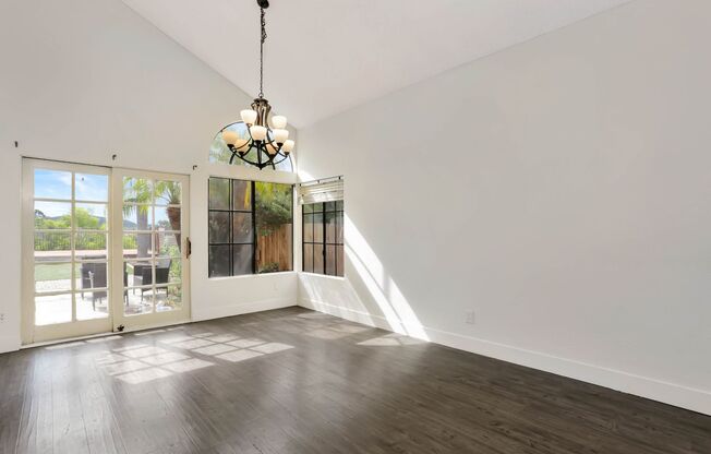 4 Bed | 3 Bath | 1,979 Sq. Ft. | Stunning Canyon Views- Close to Shopping and Schools!