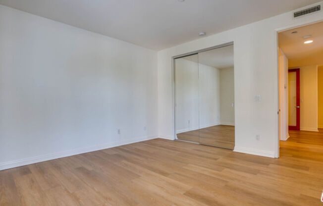 4100 Wilshire Blvd Apt 207