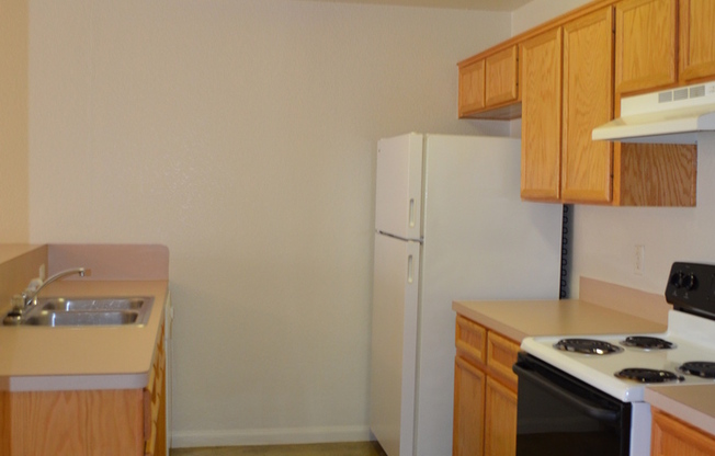 1 bed, 1 bath, 700 sqft, $725, Unit 108 - STILL OCCUPIED BY RESIDENT