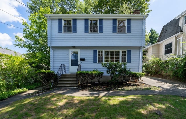10 COLBURN ST