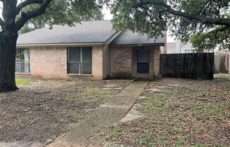 AVAILABLE FOR AUGUST MOVE IN!!!  Spacious 2 bedroom 2 Bathroom with a Yard!