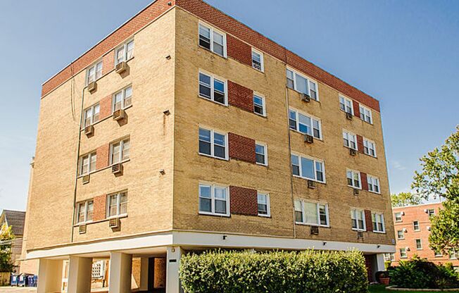 Fully Updated 2 Bed, 2 Bath Residence