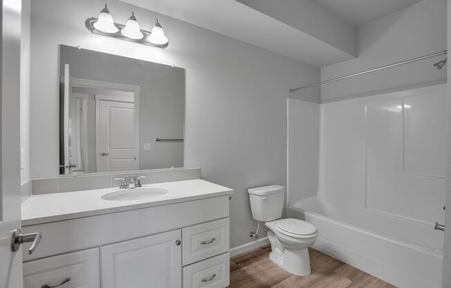 2 beds, 2 baths, 1,055 sqft, $1,315, Unit 211-G337