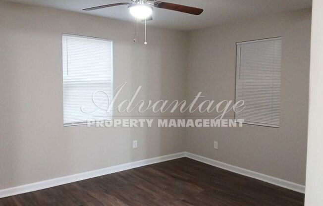 3 beds, 2 baths, $1,195