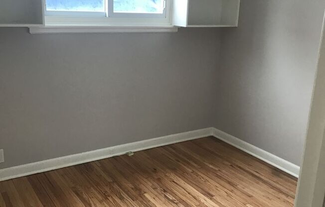 3 beds, 1 bath, $2,000