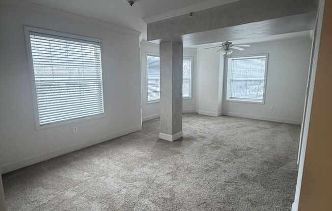 2 beds, 2 baths, 840 sqft, $2,155, Unit 4-0401