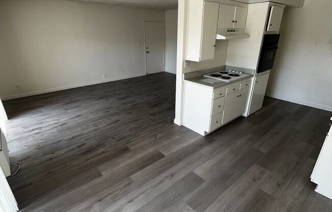 1 bed, 1 bath, 700 sqft, $1,950