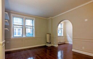 546 W Surf St