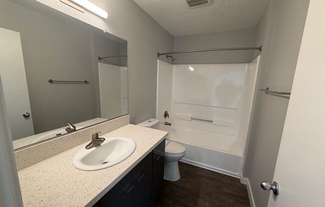 2 beds, 1 bath, 790 sqft, $2,470, Unit A209