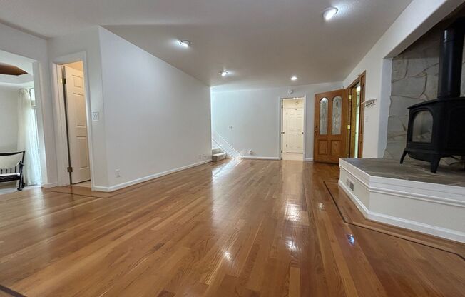 2 Bed, 2.5 Bath Walnut Creek Home – Peaceful Garden Setting & Utilities Paid!