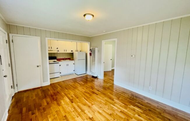 1BR/1BA UNCG CAMPUS