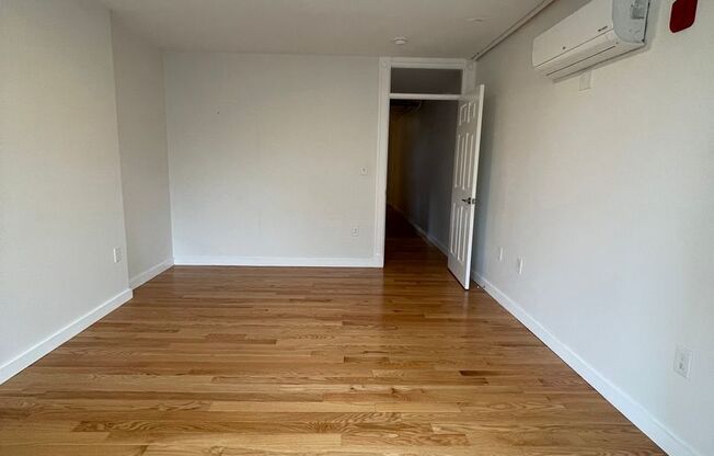 2 beds, 2 baths, 7 sqft, $1,995, Unit 2D